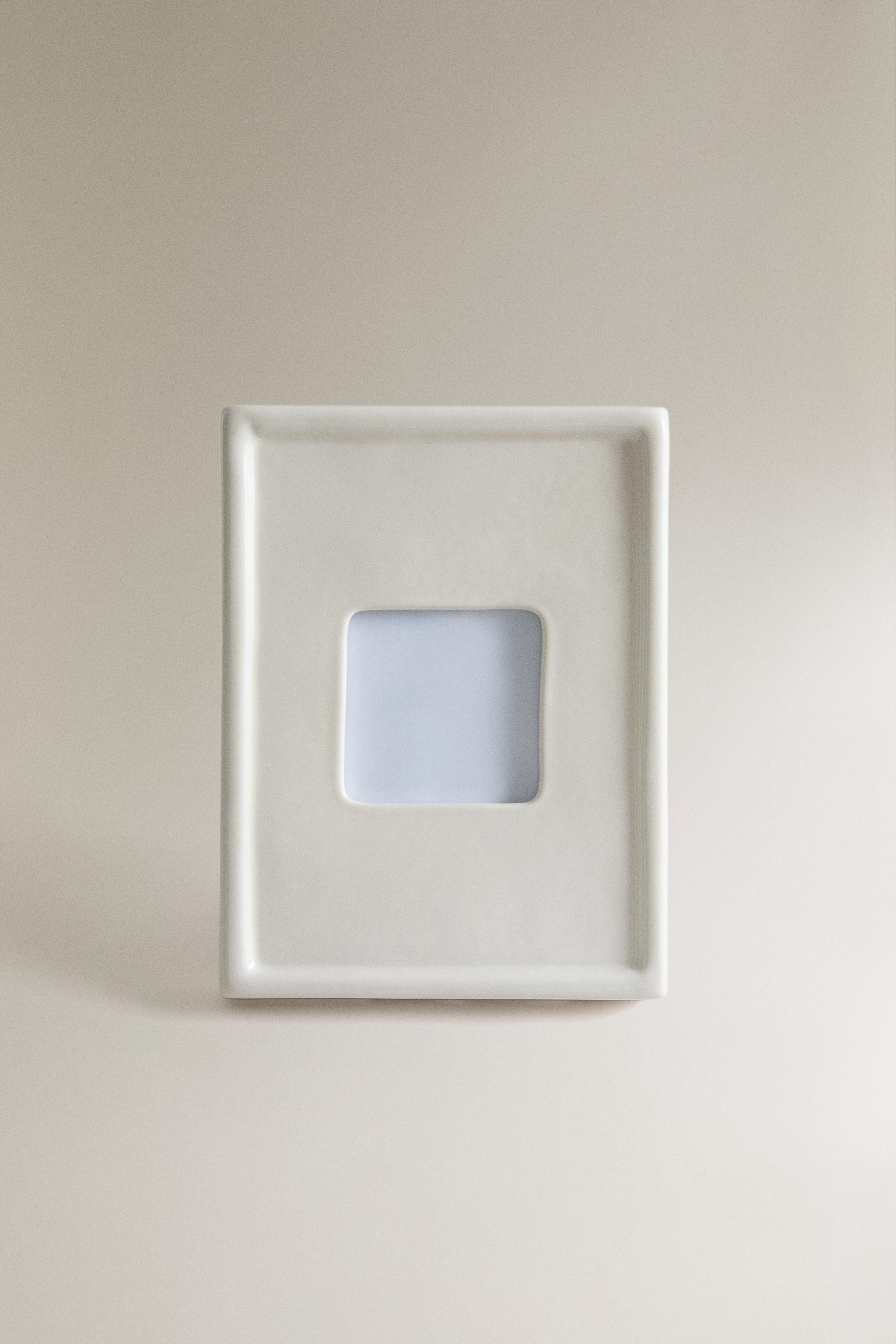 CERAMIC PICTURE FRAME